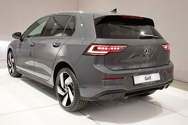 Golf GTE 1.5 DSG BlackStyle AHK Winterr. PANO KA