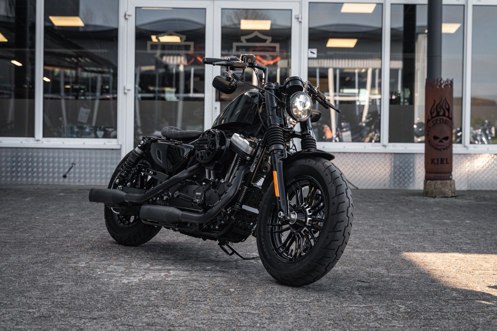 Fahrzeugabbildung Harley-Davidson XL1200X SPORTSTER FORTY-EIGHT - KESSTECH- BOBBER