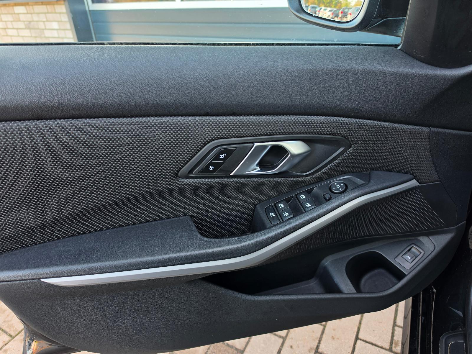 BMW 318d Advantage TÜV Neu/LED/Virtuell Cockpit/Navi