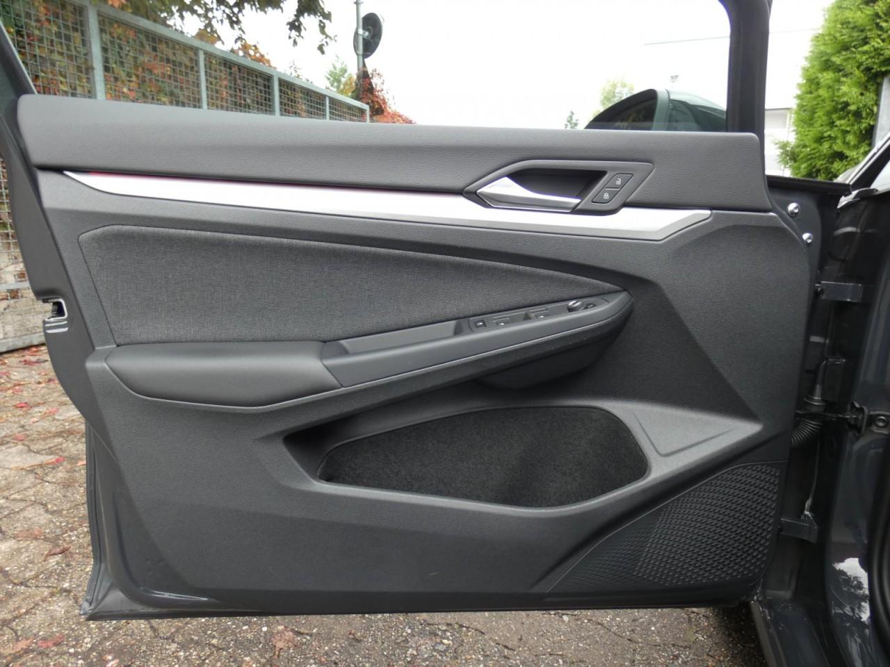 Volkswagen Golf VIII 2.0 TDI Life LED SHZ PDC App-Connect, миниатюра 12