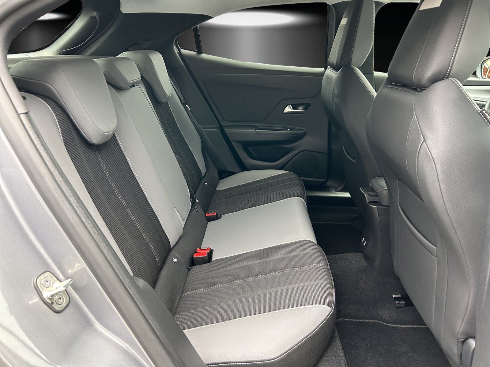 Fahrzeugabbildung Opel Mokka 1.2 Turbo Elegance/LED/SHZ/KAMERA/