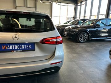 Mercedes-Benz B 200 *Kamera*PDC*Leder*Keyless*Navi*