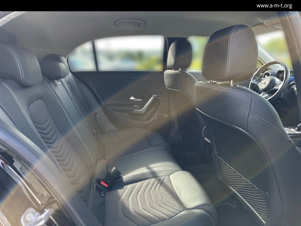 MERCEDES-BENZ A 200