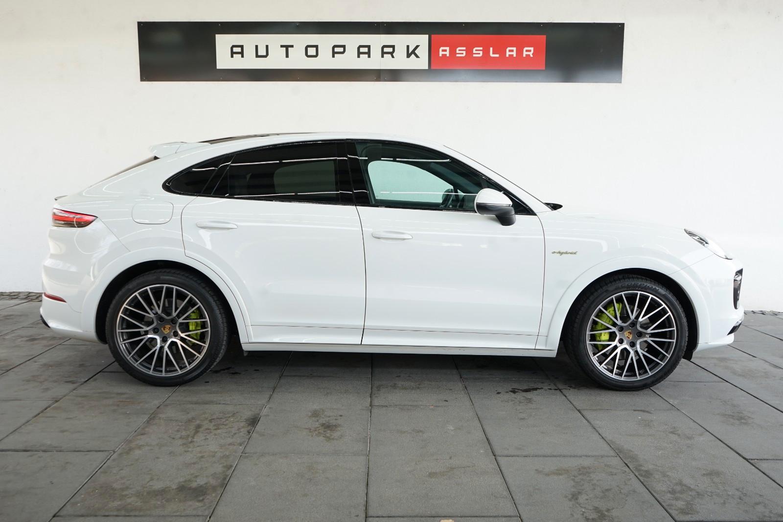 Porsche Cayenne Coupe E-Hybrid/SportDesign+Abgas/Matrix