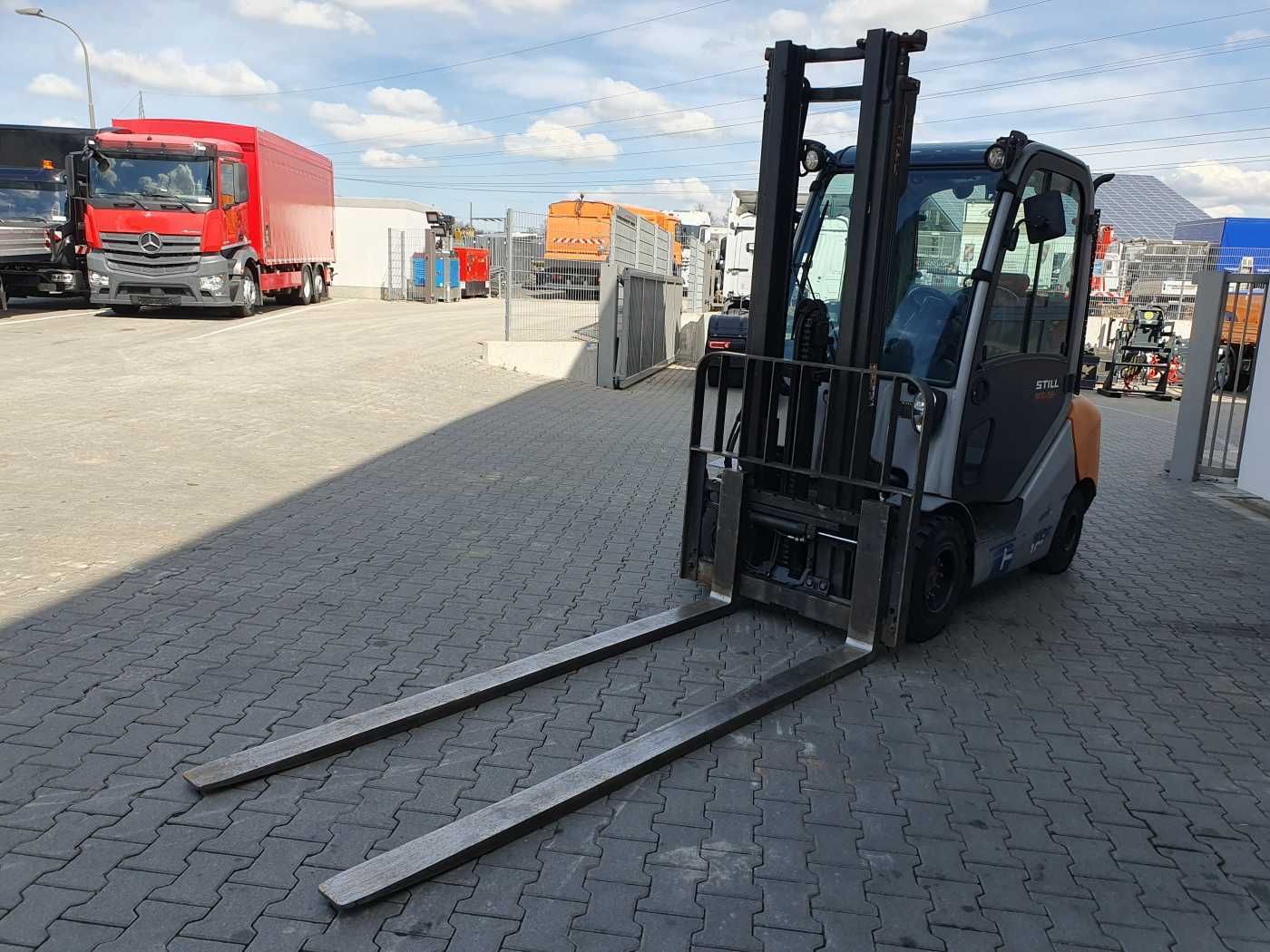 Fahrzeugabbildung Still RX70-35 / Duplex: 3.60m! / nur 5.071h! / SS