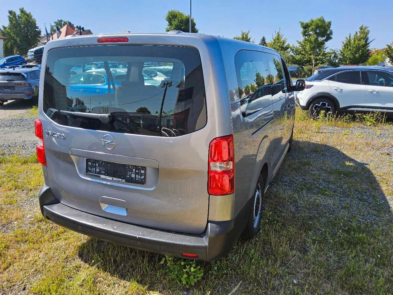 Fahrzeugabbildung Opel Vivaro C Kombi 2.0D "L" 9-SITZER NAVI/TEMP./DAB+