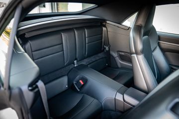 Porsche 992 Carrera 4S Cabriolet | PDCC | BOSE | 18Wege