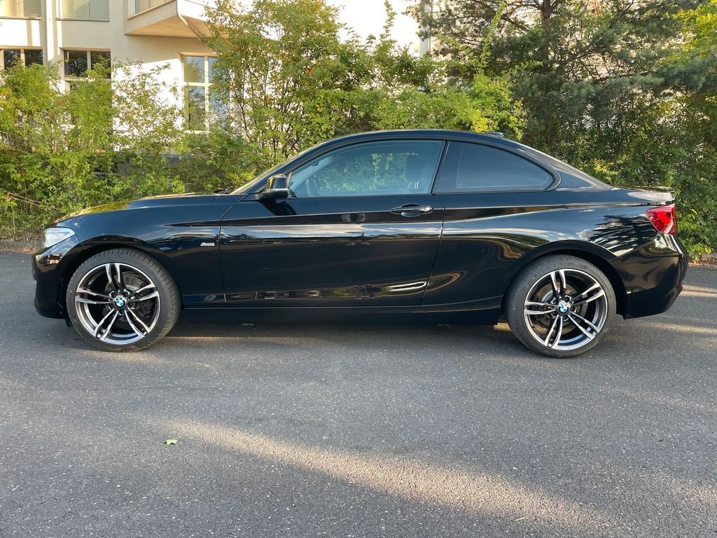 Image of BMW 218