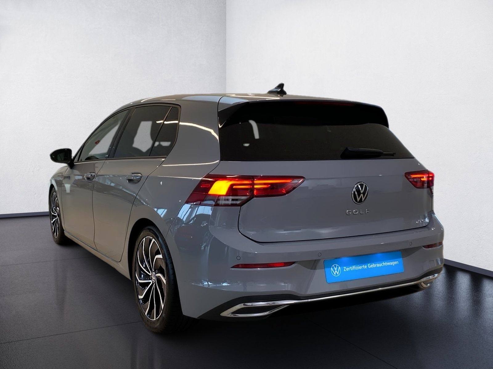 Volkswagen Golf VIII 1.5 eTSI Move DSG AHK ACC LED Navi ACC foto 4