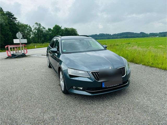 Skoda Superb III Combi Diesel 2.0 TDI Ambition 1...