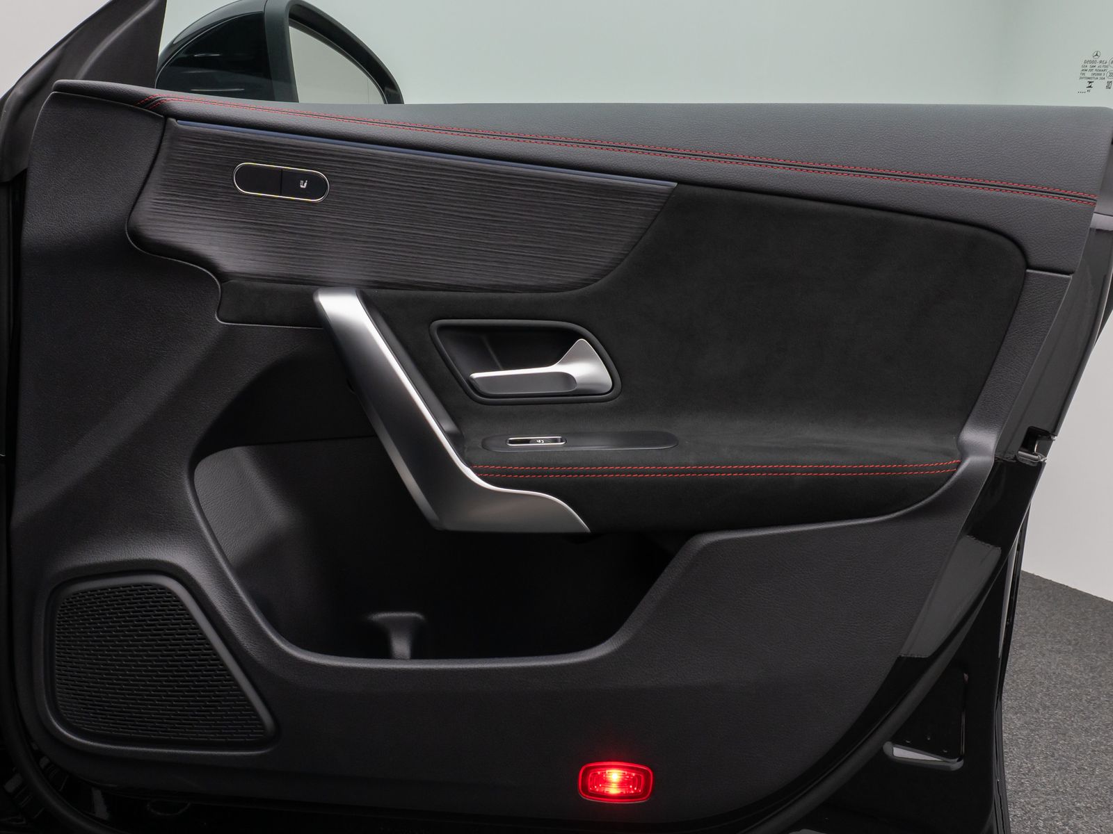 Fahrzeugabbildung Mercedes-Benz CLA 200d AMG Line Panorama 360°Lenkrhzg Komfort