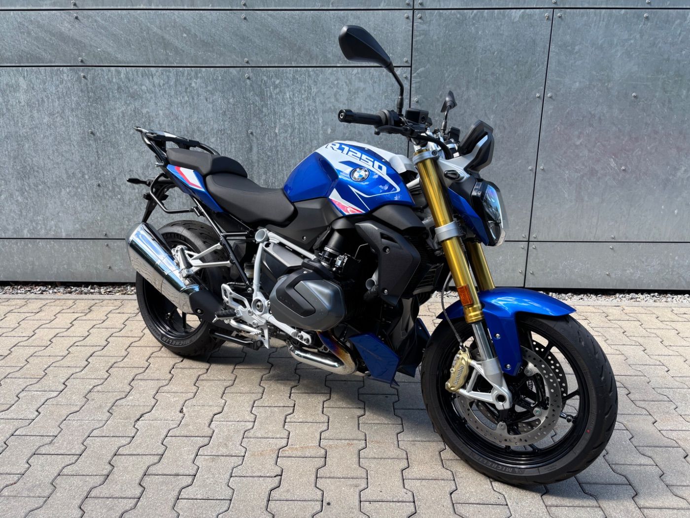 Fahrzeugabbildung BMW R 1250 R Style Sport 4 Pakete