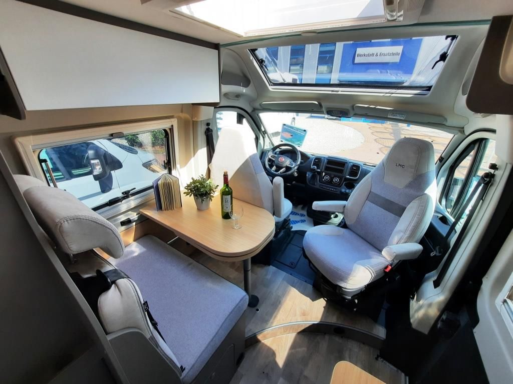Fahrzeugabbildung LMC Innovan 600 Verfüg./Sparen Sie 11.275,- €