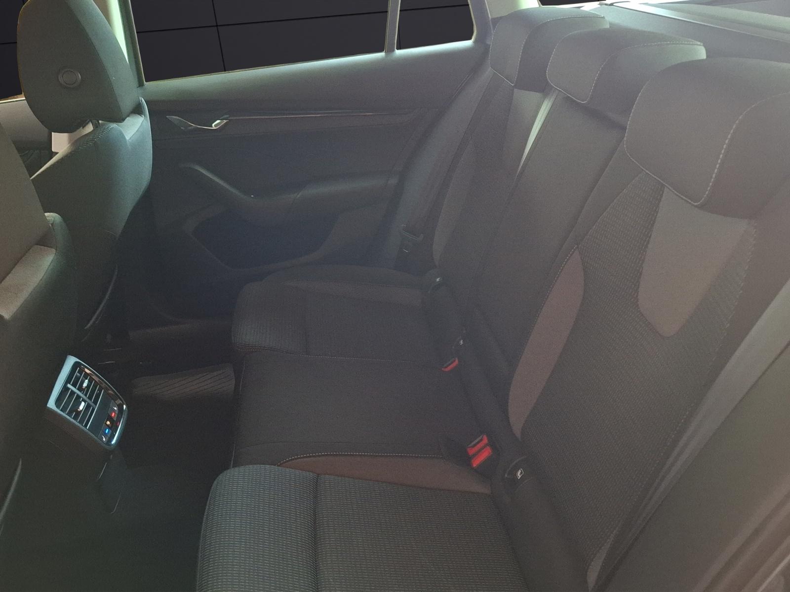 Skoda Octavia Combi TDI Ambition LED Navi ACC PDC SHZ, миниатюра 11