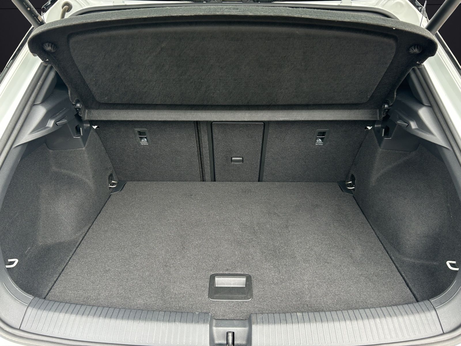Fahrzeugabbildung Volkswagen T-Roc TDI Style DSG Matrix Navi ACC RFK Pano SHZ