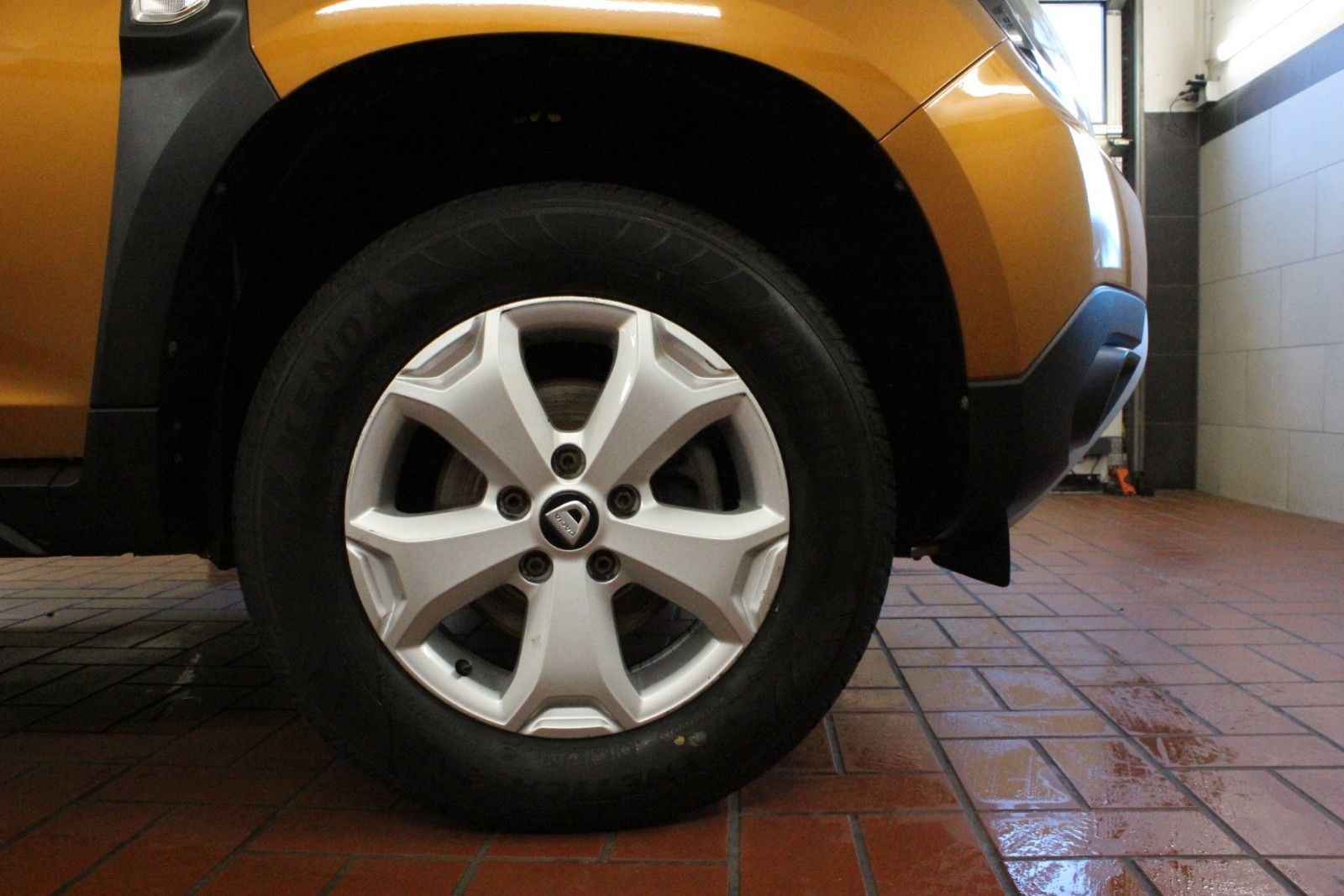 Fahrzeugabbildung Dacia Duster TCe 100 ECO-G LPG Comfort*Allwetter