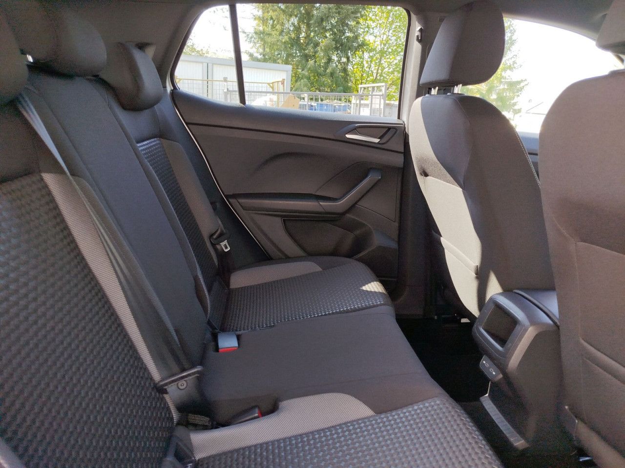 Fahrzeugabbildung Volkswagen T-Cross ACTIVE