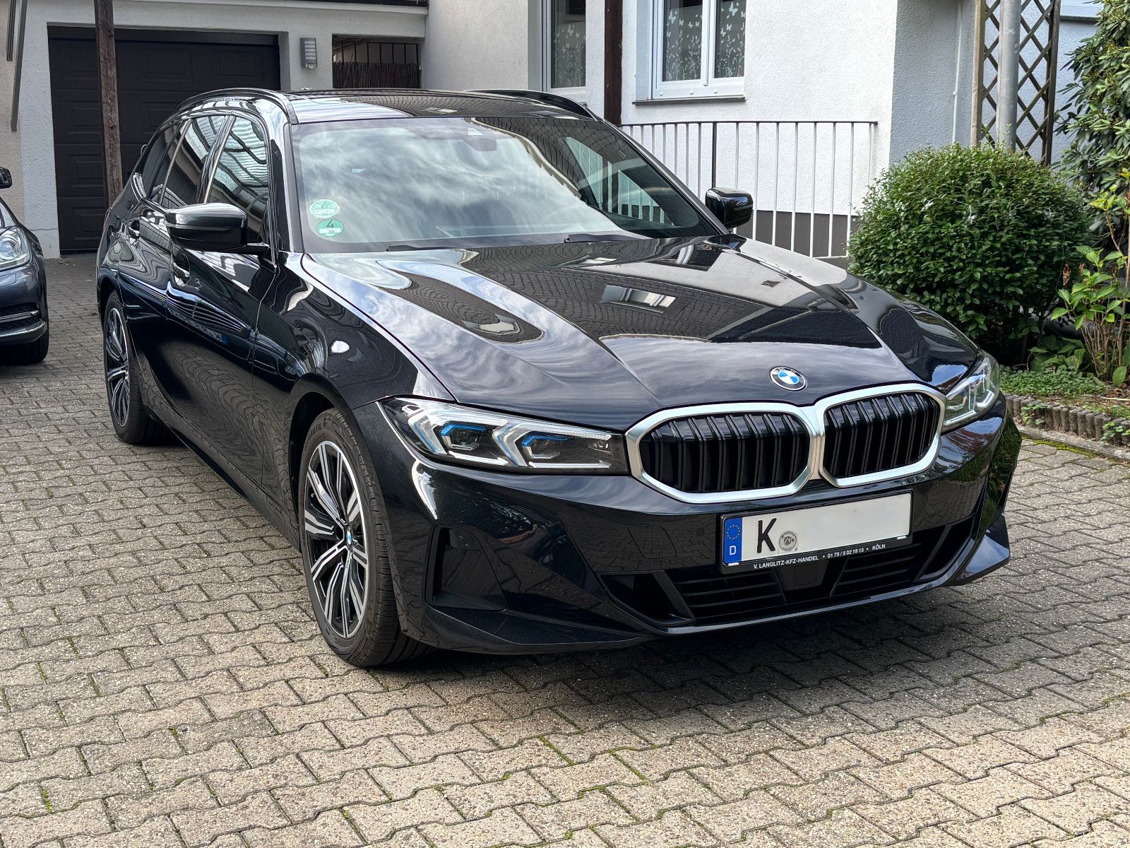 BMW 320d Touring Sport TopAusstattung 18" Pano StdHz