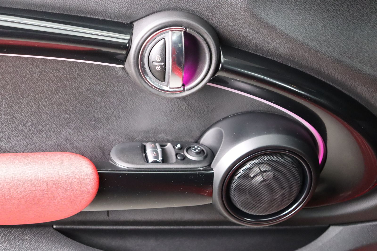 Fahrzeugabbildung MINI John Cooper Works * HUD * LED * Pano