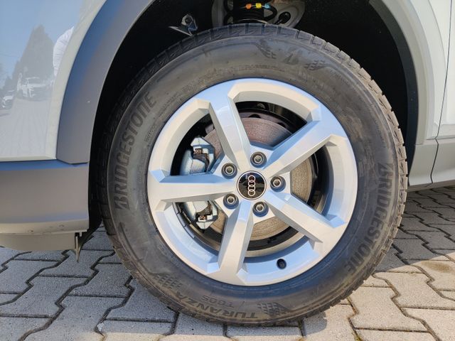 Q2 30 TFSI Matrix LED/ Komfort/Assistenz