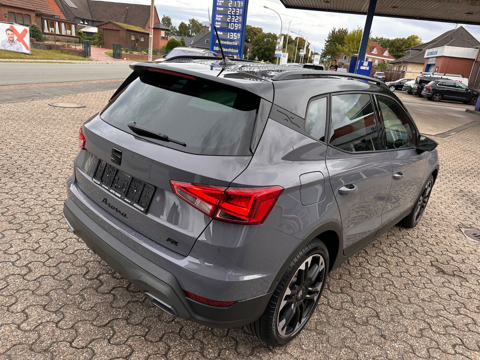 Fahrzeugabbildung SEAT Arona 1.5 TSI FR Black Edition DSG ACC/LED/Kamer