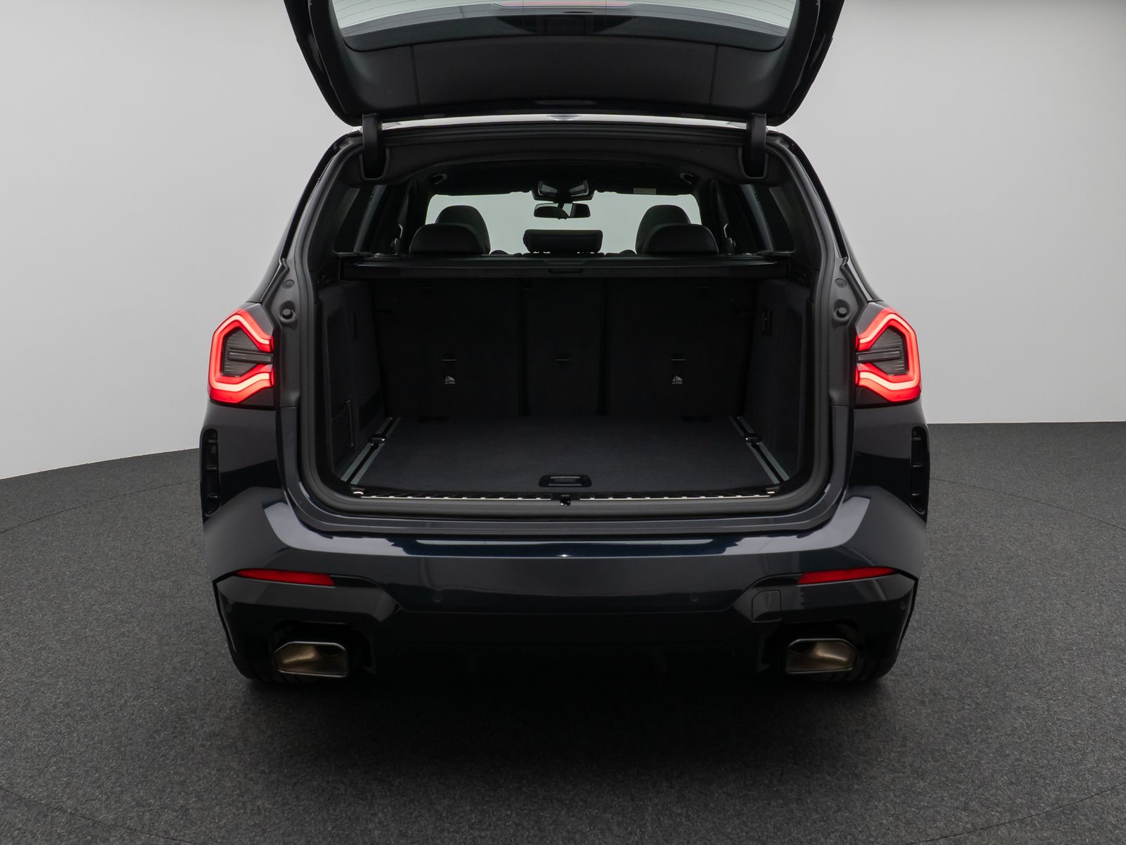 Fahrzeugabbildung BMW X3 xD20i M Sport Panorama 360°DAB HiFi Komfort