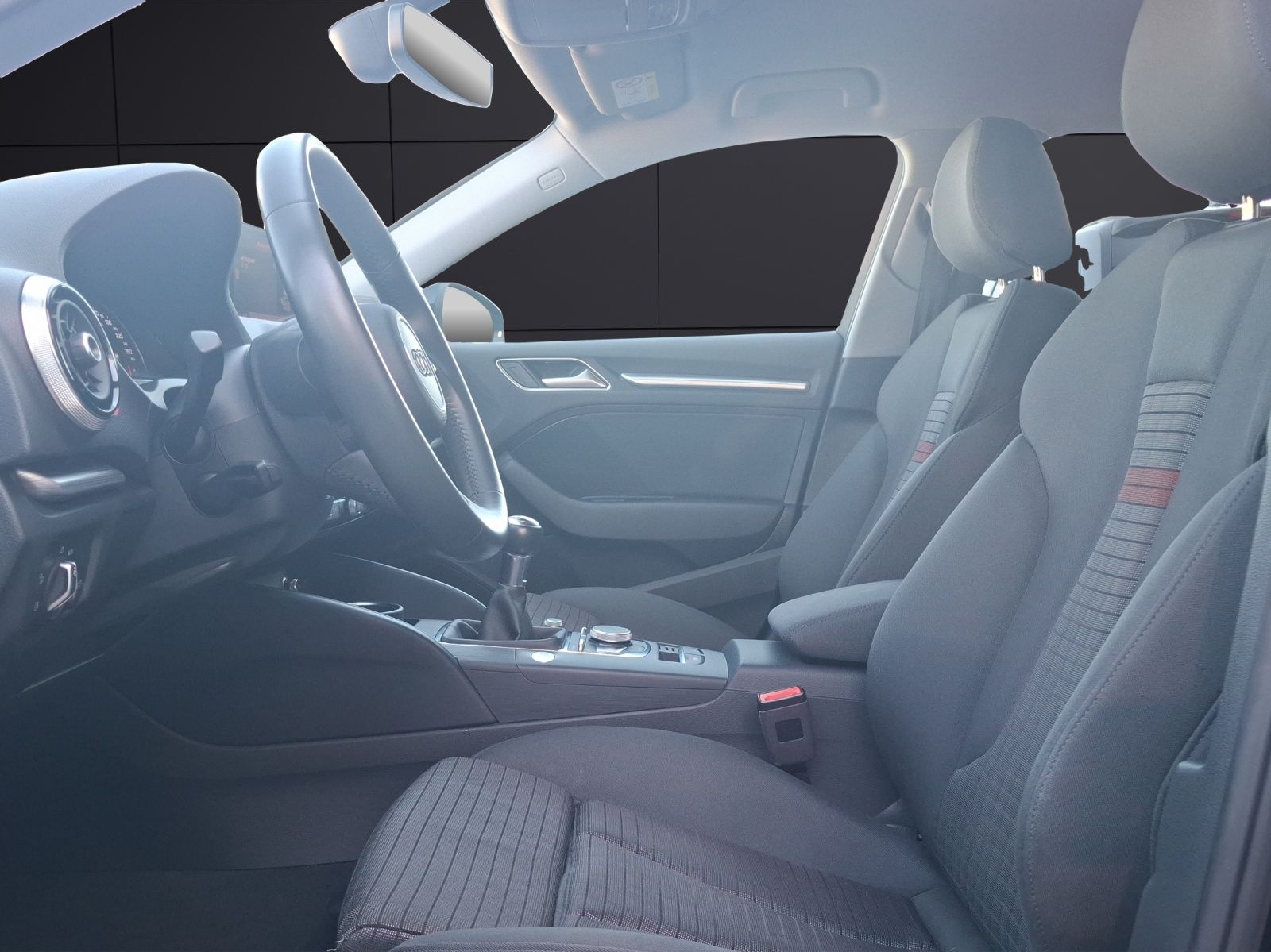 Fahrzeugabbildung Audi A3 Sportback 35 TFSI sport LED Navi GRA PDC SH 1