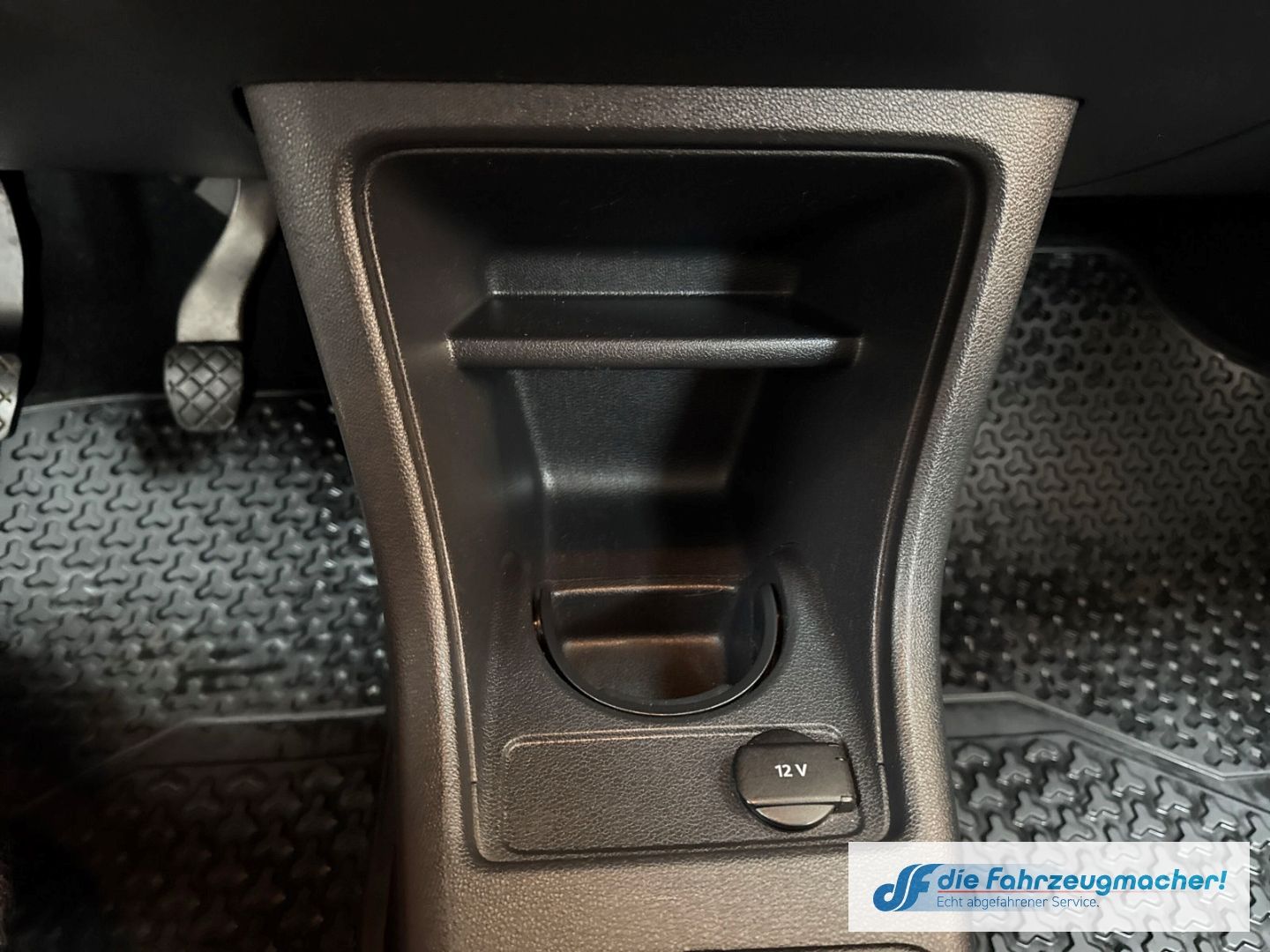 Fahrzeugabbildung Volkswagen up! move BMT Klima teilb.Rücksb AUX MP3 CD eFH T