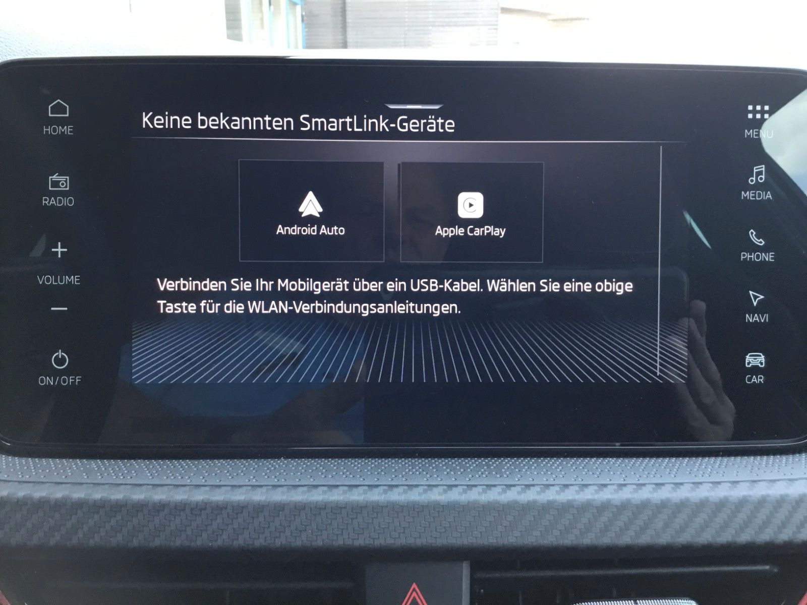 Fahrzeugabbildung SKODA Kamiq 1.5 TSI DSG Monte Carlo+AHK+Navi+Kamera