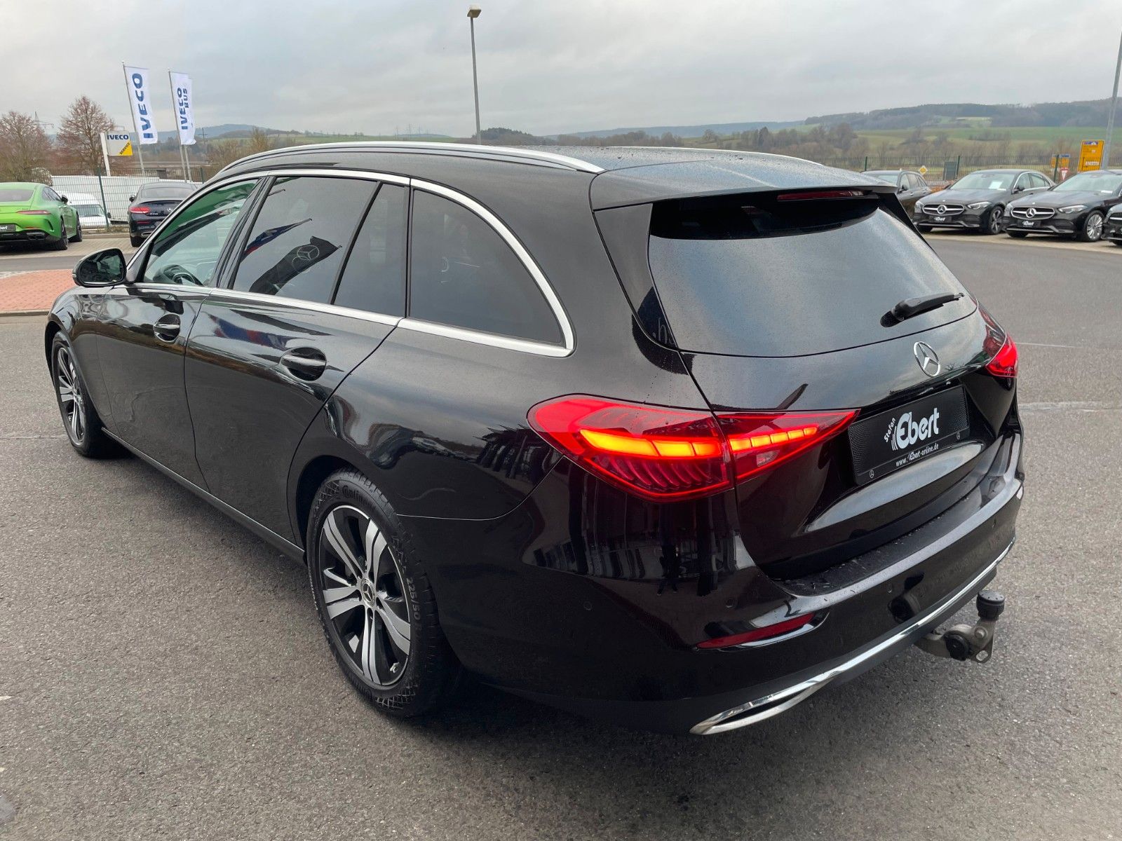 Fahrzeugabbildung Mercedes-Benz C 220 d T AVANTGARDE AHK+HUD+360°+STDH+DISTR