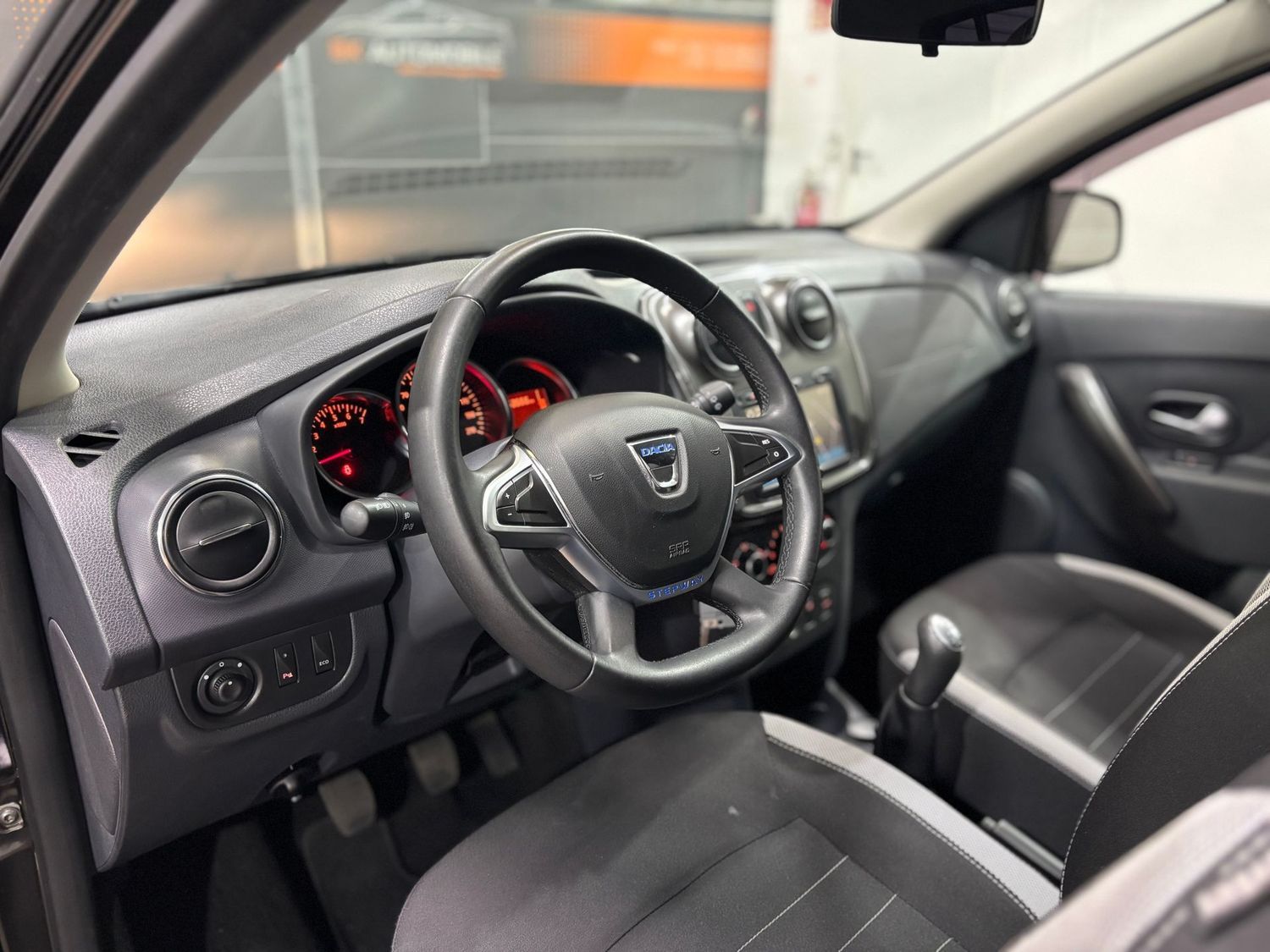 Fahrzeugabbildung Dacia Sandero Stepway#Kamera#Navi#Tempomat