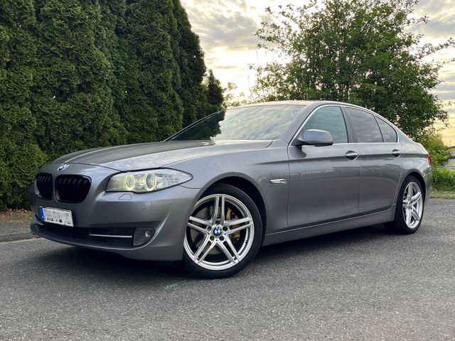 BMW 525d  *Navi* M-Sport * ComfortSeat* Carplay* PDC