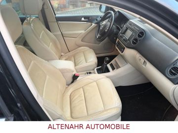 Volkswagen Tiguan - 11