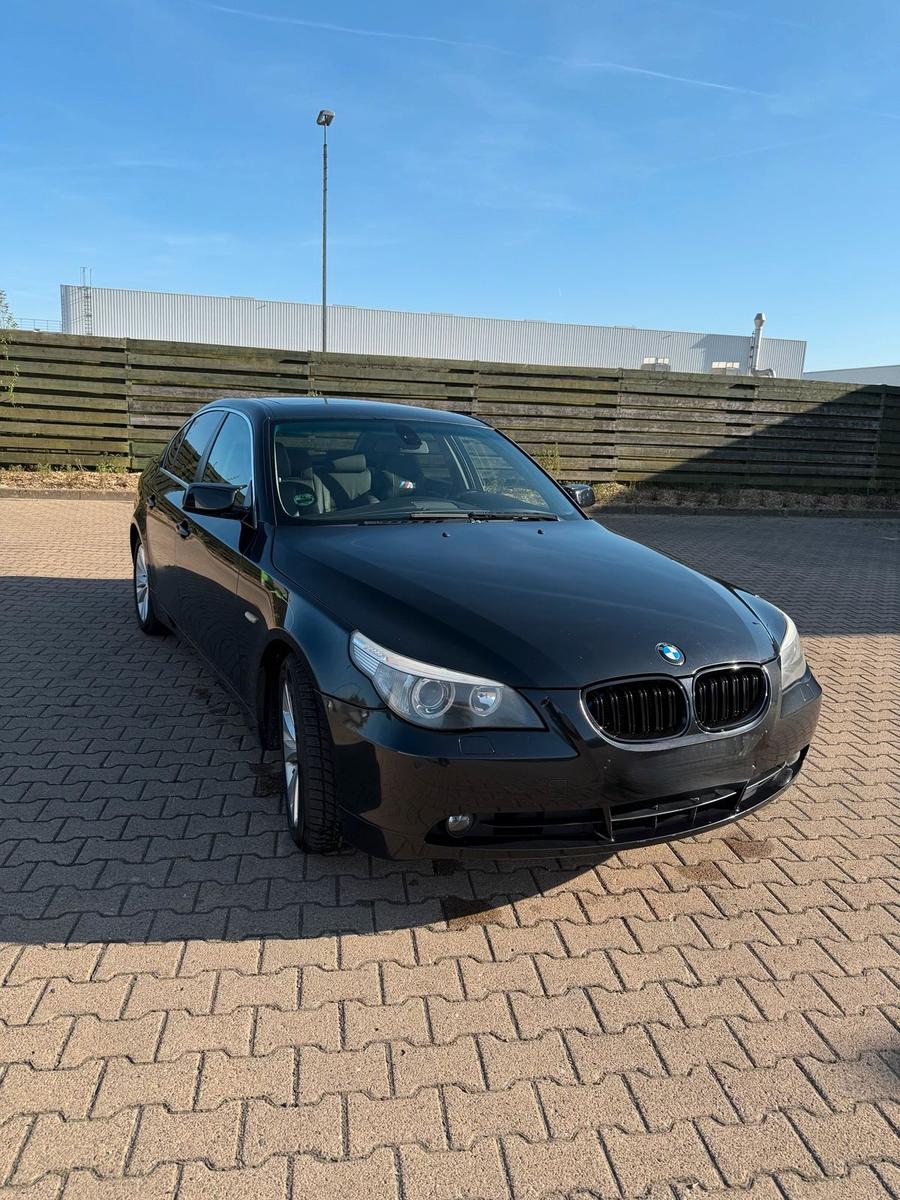 BMW 525