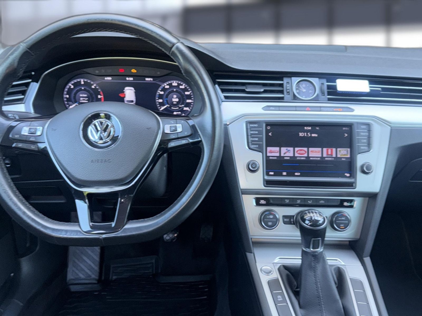 Fahrzeugabbildung Volkswagen Passat Variant  2.0 TDI / unfallfrei