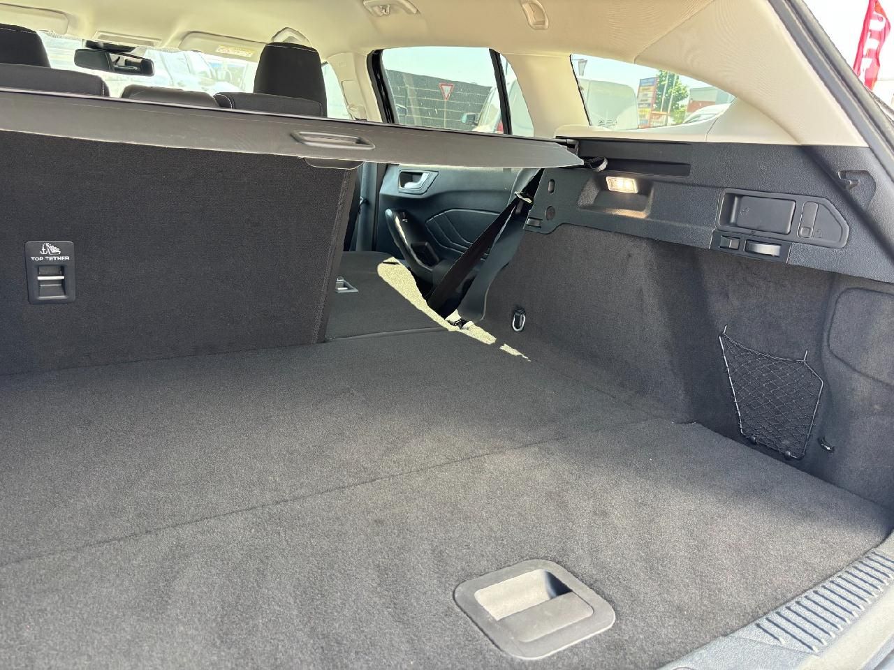 Fahrzeugabbildung Ford Focus Turnier Titanium