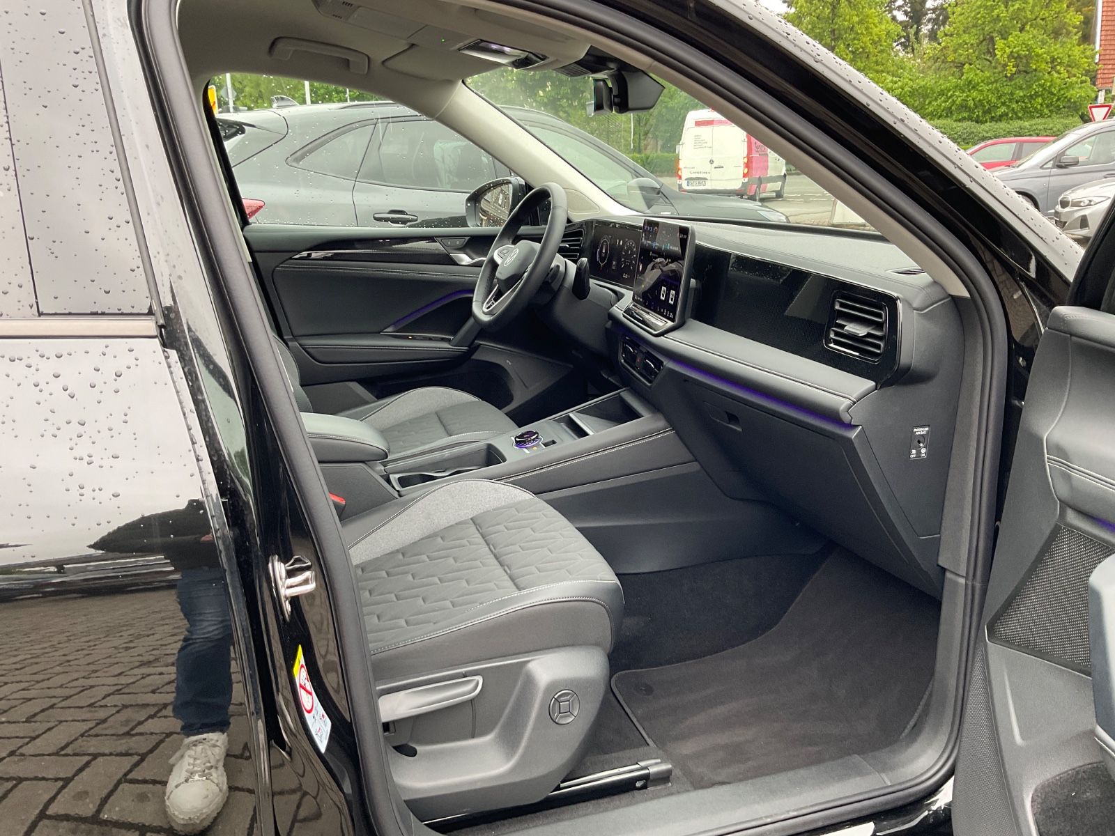 Fahrzeugabbildung Volkswagen Tiguan 2.0 TDI SCR DSG GOAL,AHK,IQLight,Navi,ACC
