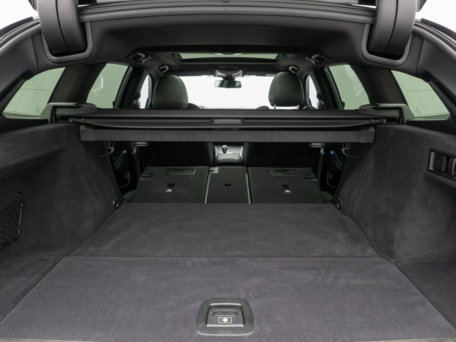 Fahrzeugabbildung BMW 320e xD Sport Line DAB Laser HUD HiFi Panorama