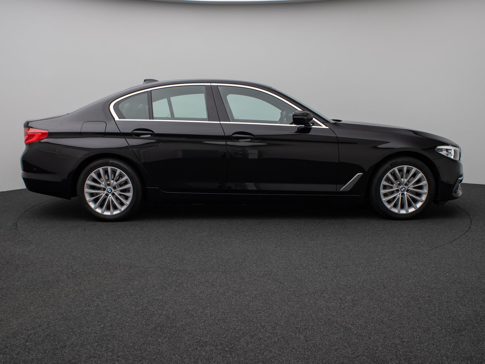 Fahrzeugabbildung BMW 530e iP Luxury Line Kamera HiFi Fernlichtassist