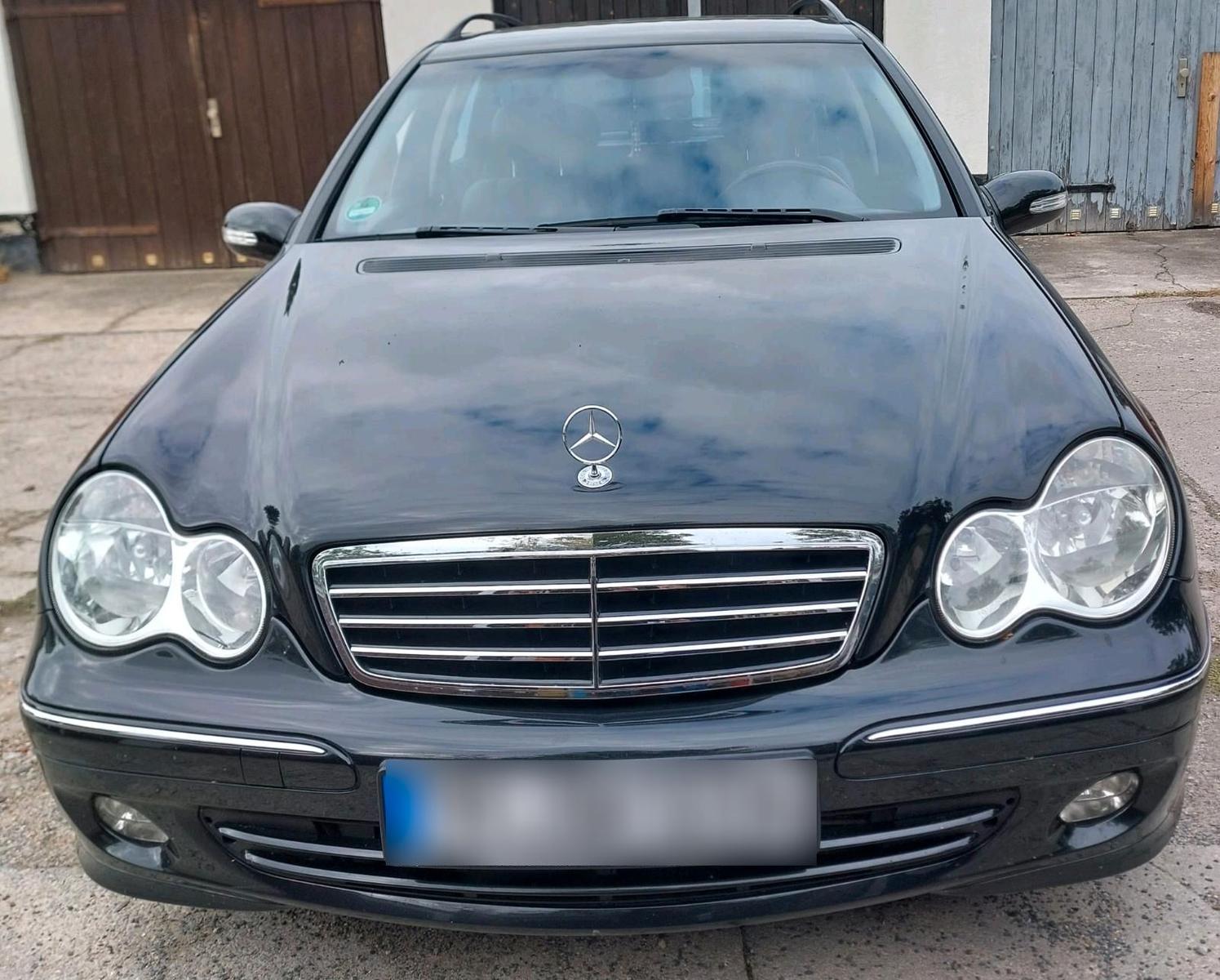 Mercedes-Benz C200, 2004