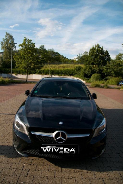 MERCEDES-BENZ CLA 220