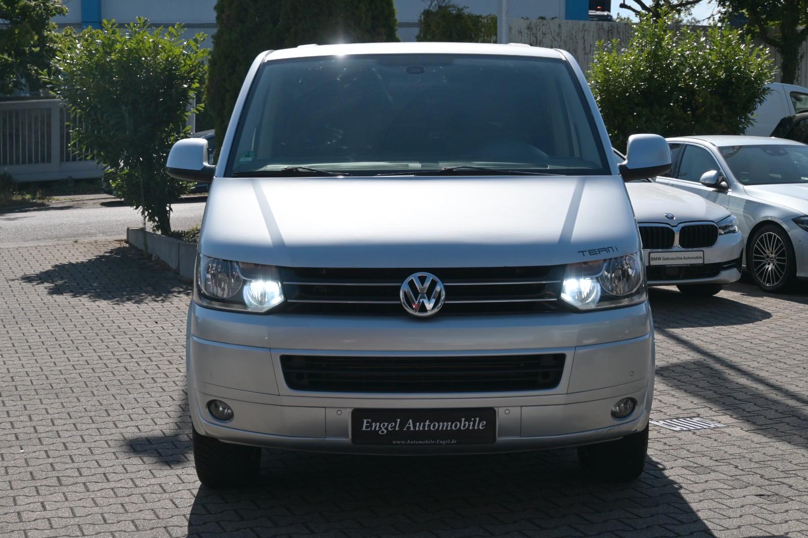 Volkswagen T5 Transporter Bus Multivan 4Motion Team Kamera