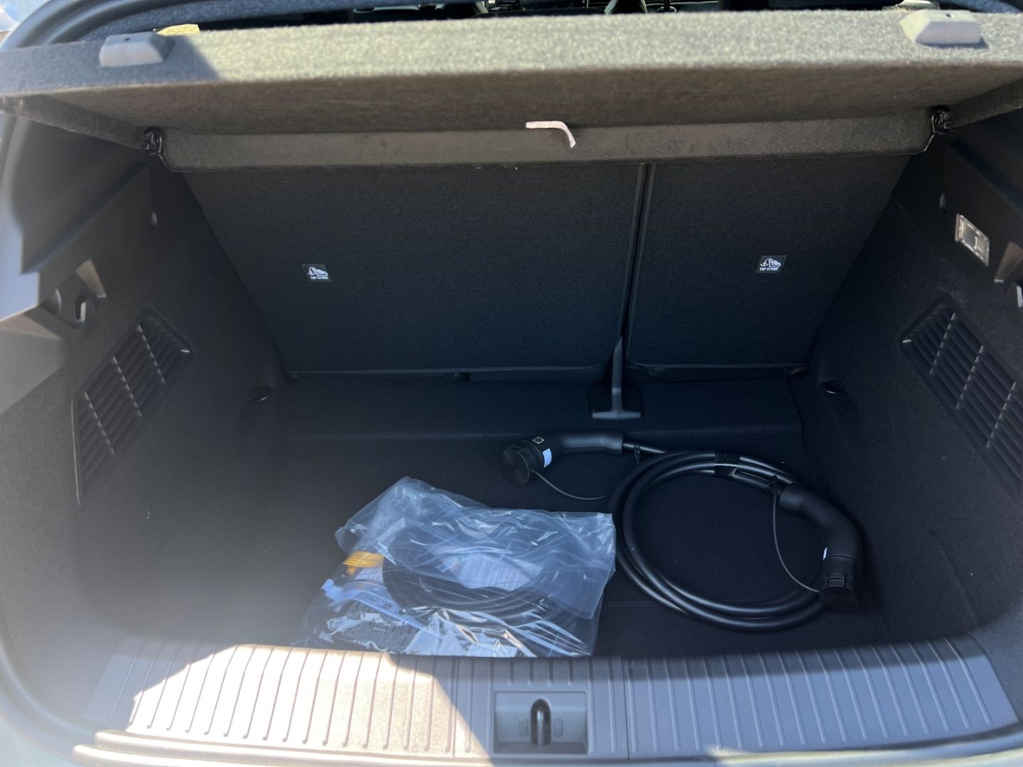 Fahrzeugabbildung Renault Megane Techno E-Tech Electric  Digitales Cockpit