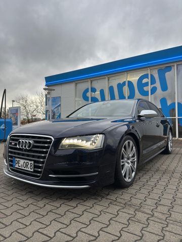 Audi S8 4.0 TFSI quattro