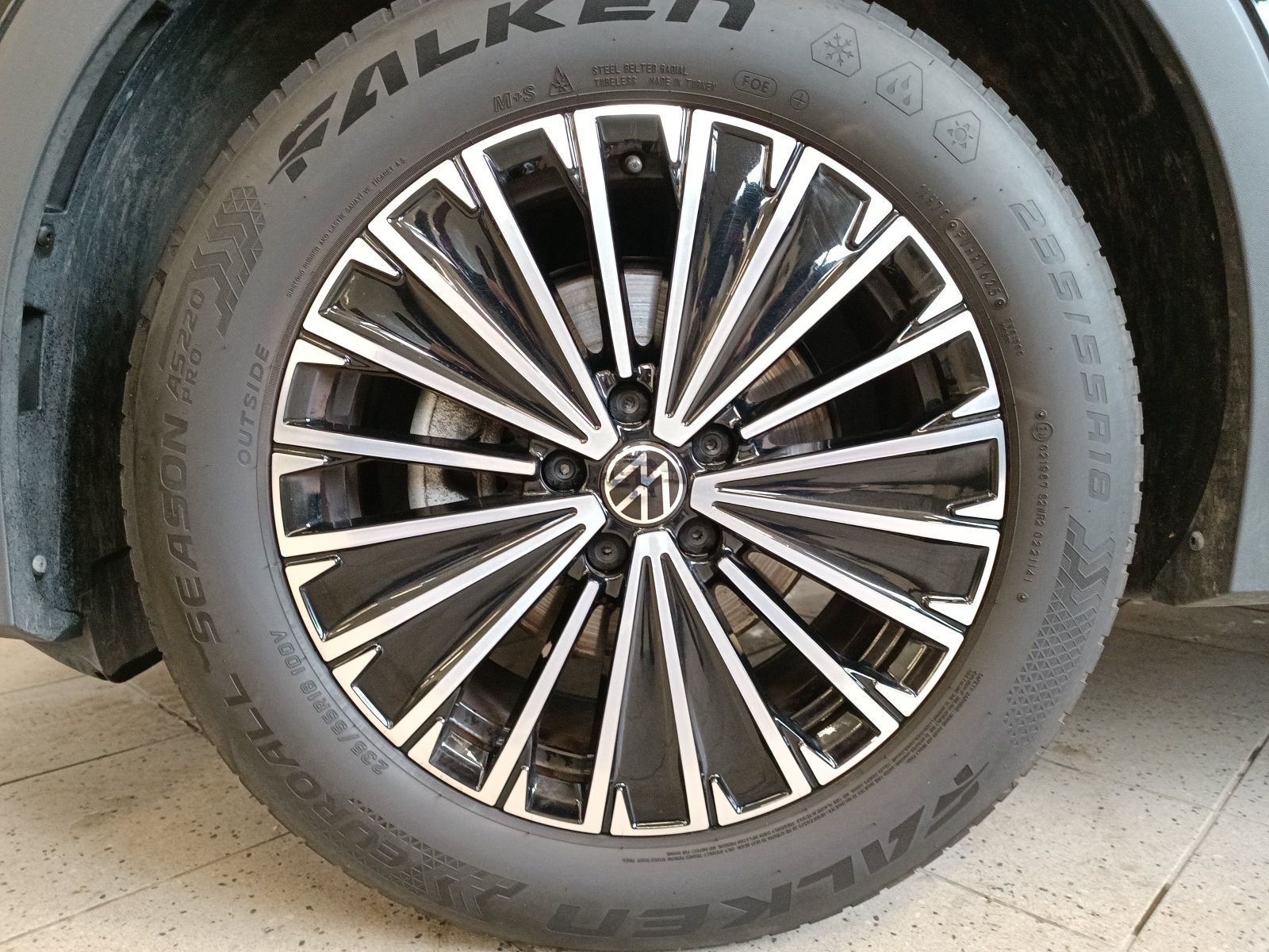 Volkswagen Tiguan - Bild 9