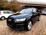 Audi SQ7 4.0 TDI Quattro + Selection + S-Line + Volll - schwarze Audi SQ7