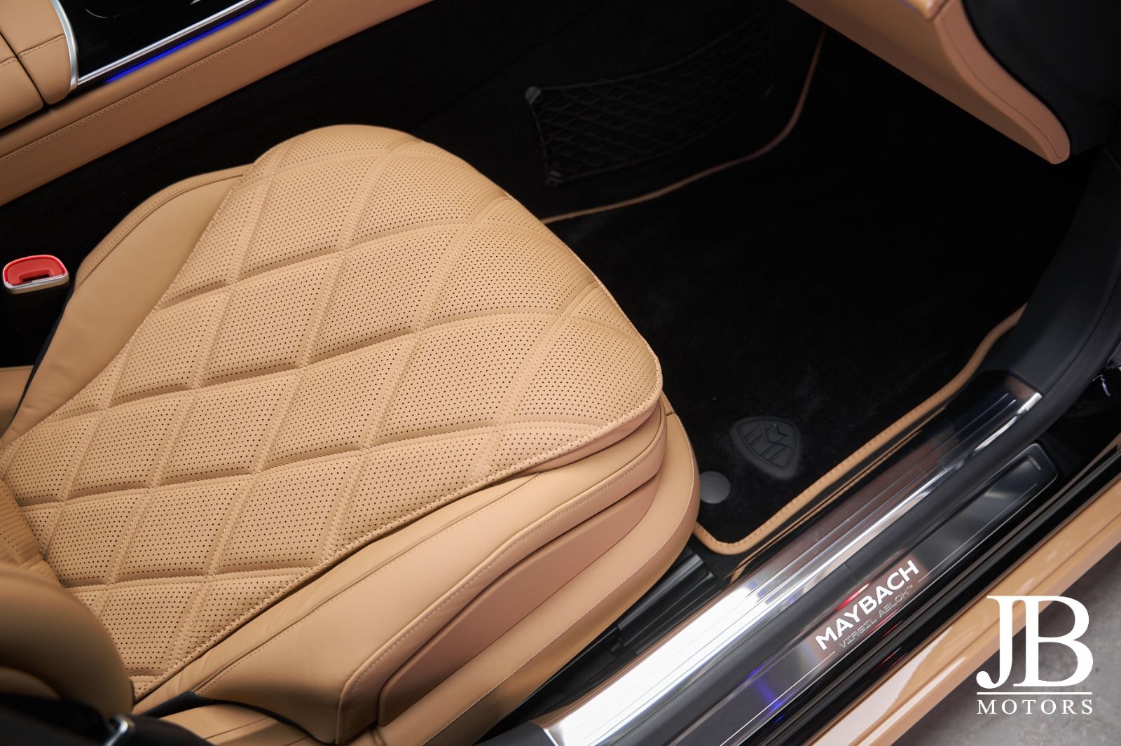 Fahrzeugabbildung Mercedes-Benz S680 Maybach Virgil Abloh 1 of 150 New Condition
