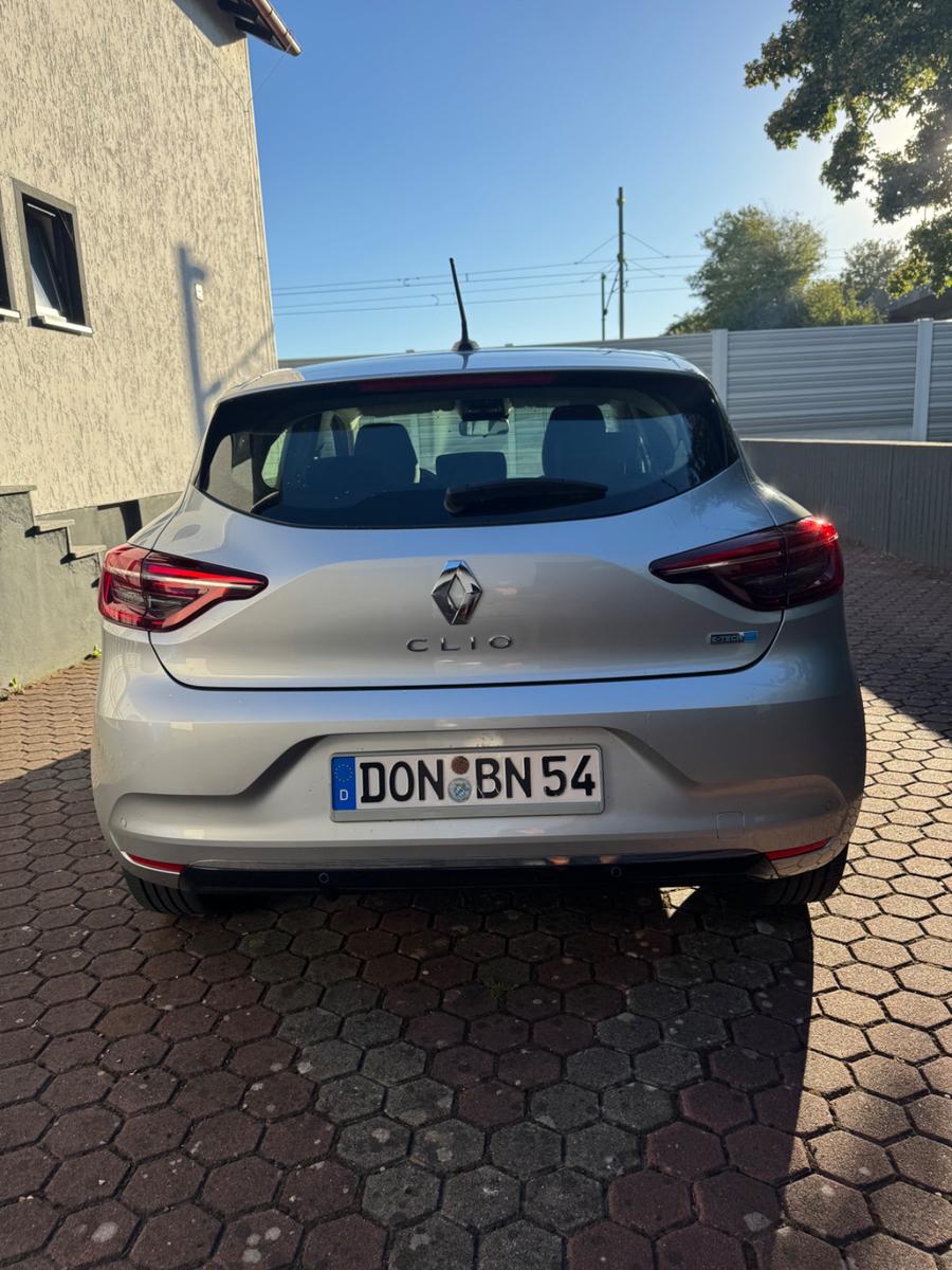 Renault Clio E-Tech Hybrid TÜV-Service Neu