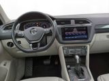 Volkswagen Tiguan 2.0 TDI Highline R-Line 4Motion AHK St.Hz - Volkswagen in Bamberg