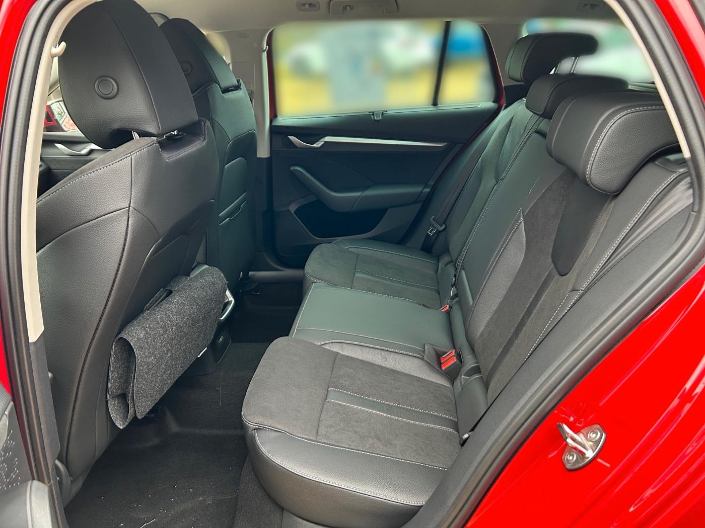 Skoda Octavia Combi 1.5 TSI Selection ACC SpurH, миниатюра 11